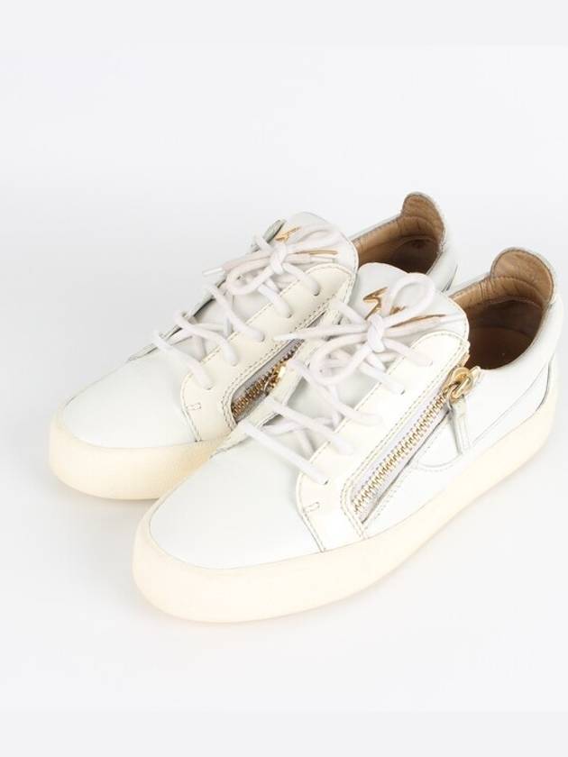Luxury Balenciaga Giuseppe Zanotti sneakers 39 260