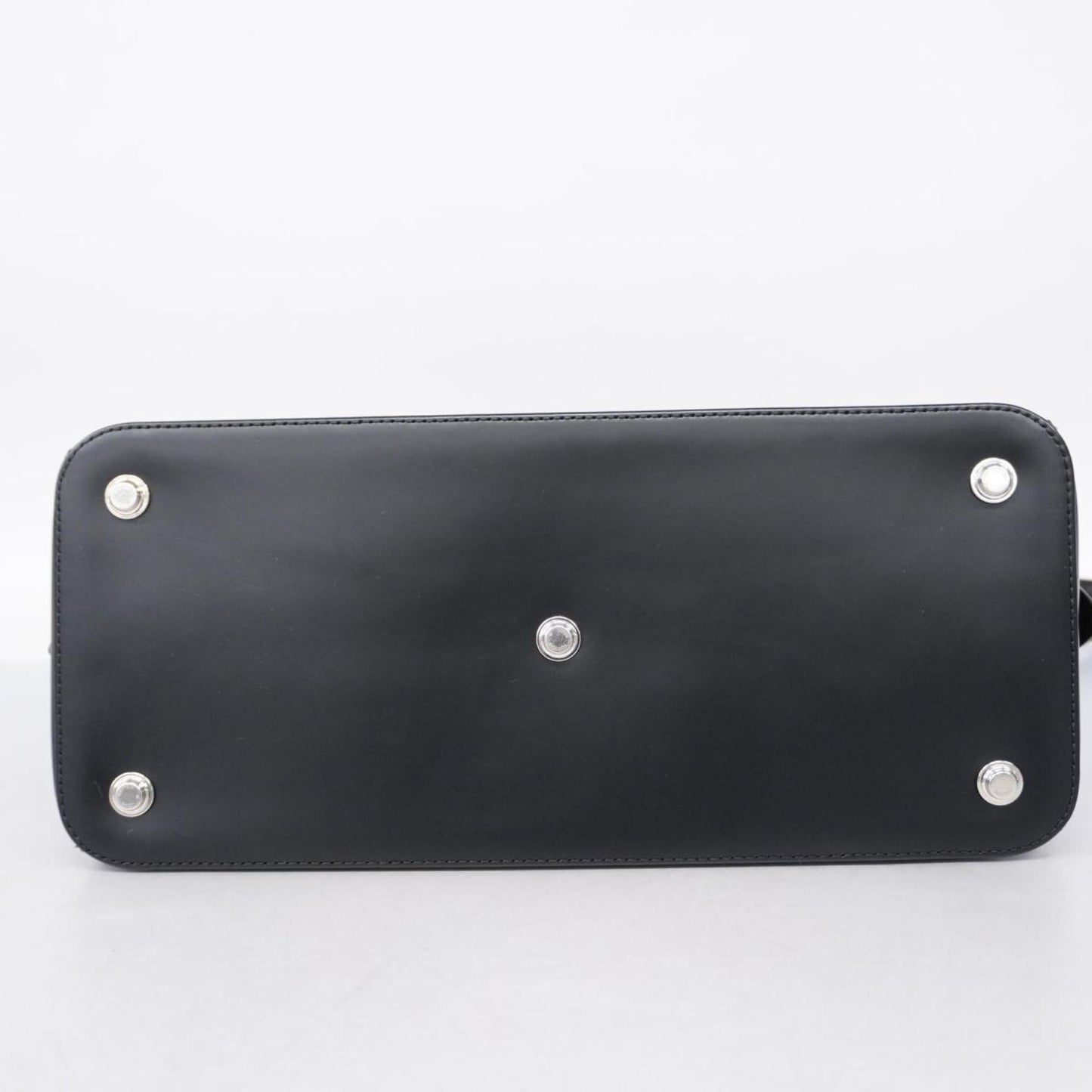 Louis Vuitton Dora  Leather Handbag ()