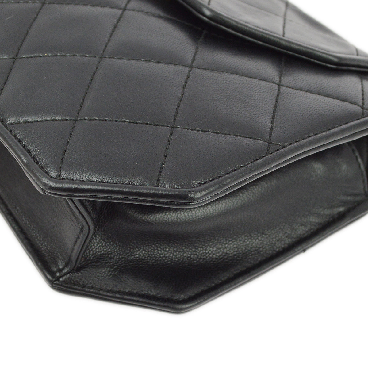 Luxury Chanel Black Lambskin Octagon Chain Shoulder Bag