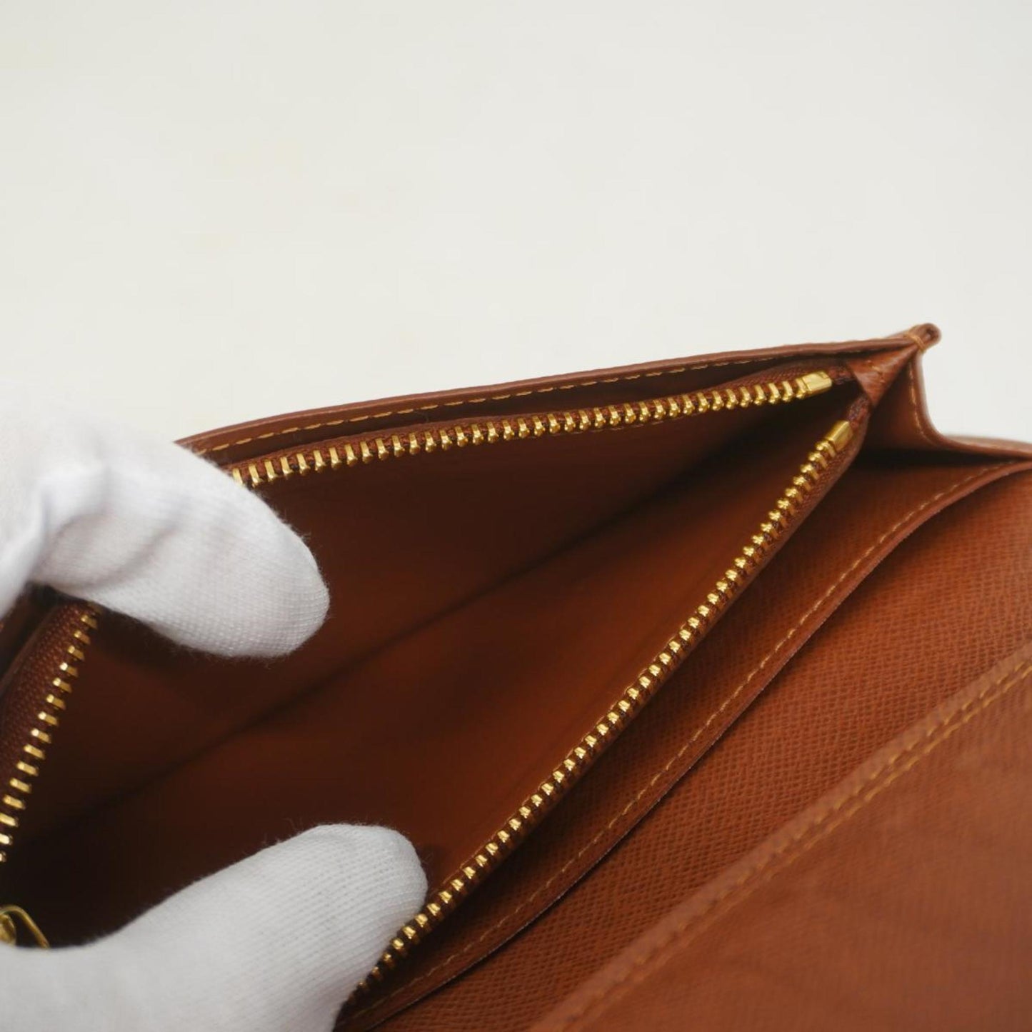 Louis Vuitton Brazza  Canvas Wallet  ()