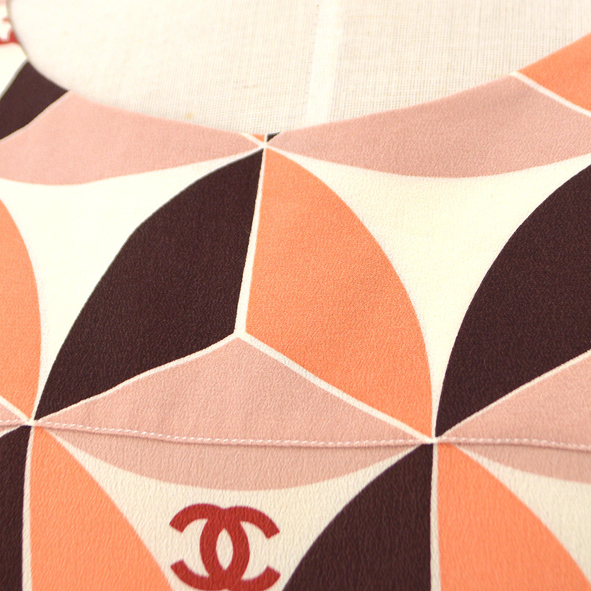 Luxury Chanel 2001 Fall CC geometric-print silk top #42