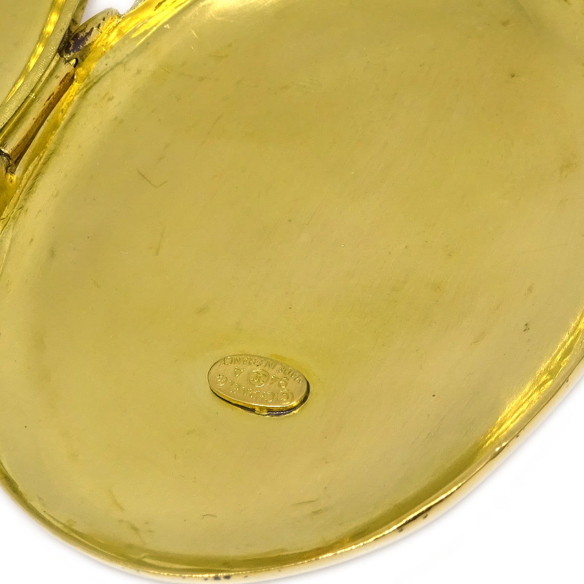 Chanel Locket Pendant Necklace Gold 94A