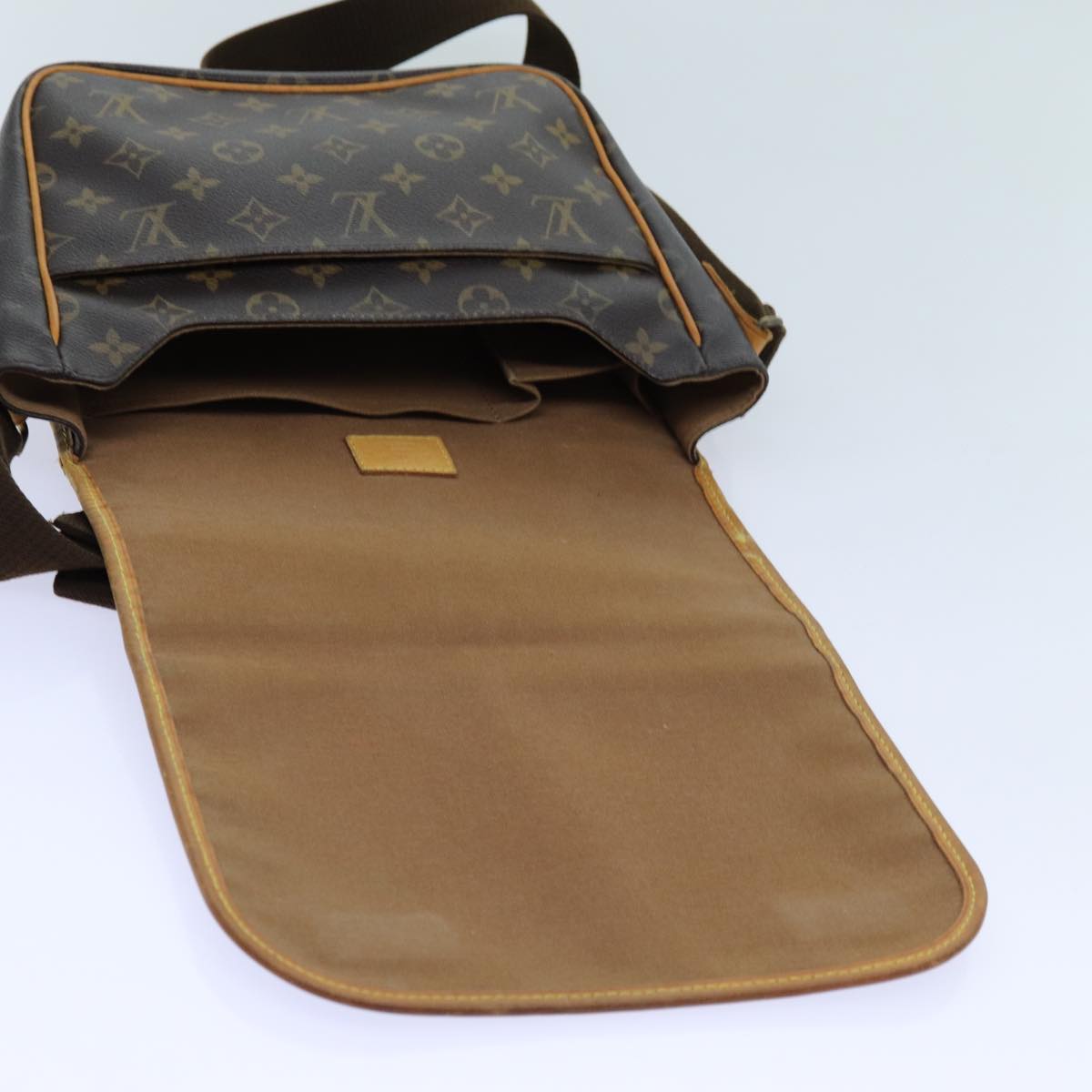 LOUIS VUITTON Monogram Messenger Bosphore PM Shoulder Bag M40106 LV bs13280