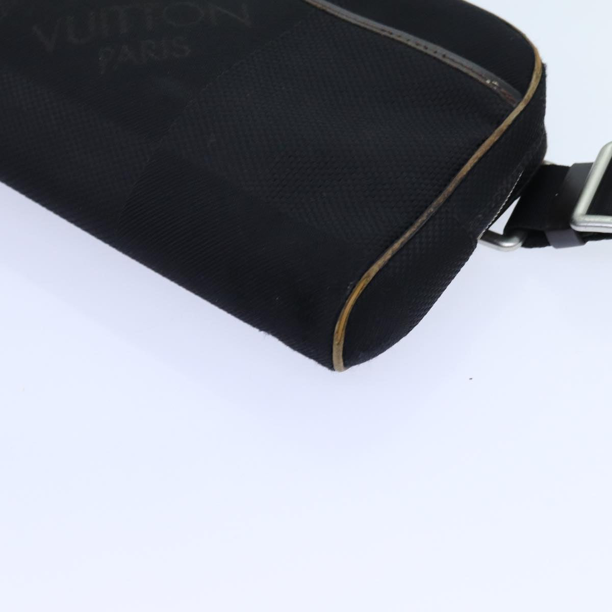 LOUIS VUITTON Damier Geant Acrobat Body Bag Black N41128 LV bs13522