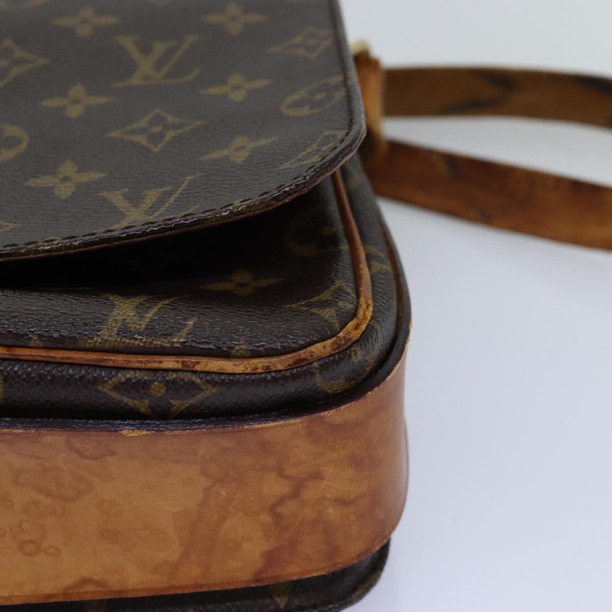 LOUIS VUITTON Monogram Cartouchiere GM Shoulder Bag M51252 LV bs14152