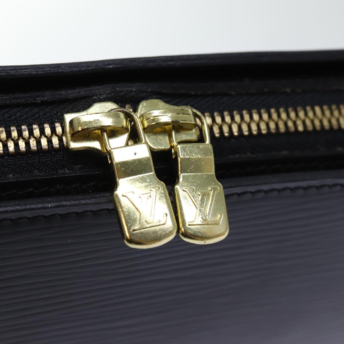 LOUIS VUITTON Epi Dauphine GM Cosmetic Pouch Black M48432 LV bs14224