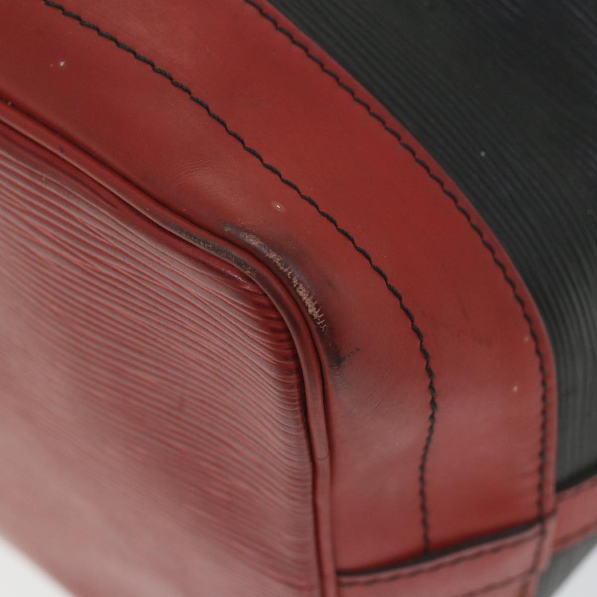 LOUIS VUITTON Epi Noe Shoulder Bag Bicolor Black Red M44017 LV bs9852