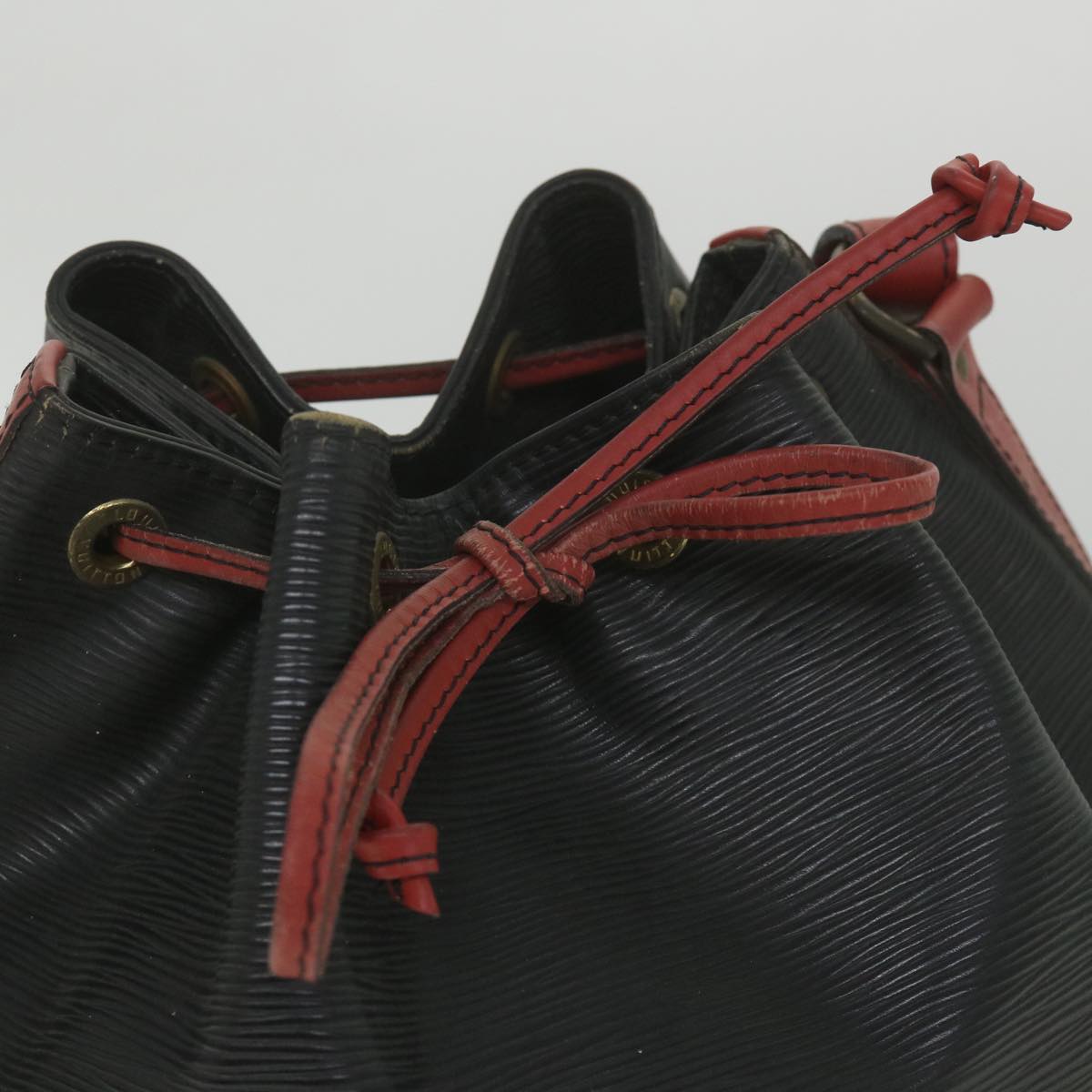LOUIS VUITTON Epi Noe Shoulder Bag Bicolor Black Red M44017 LV bs9852