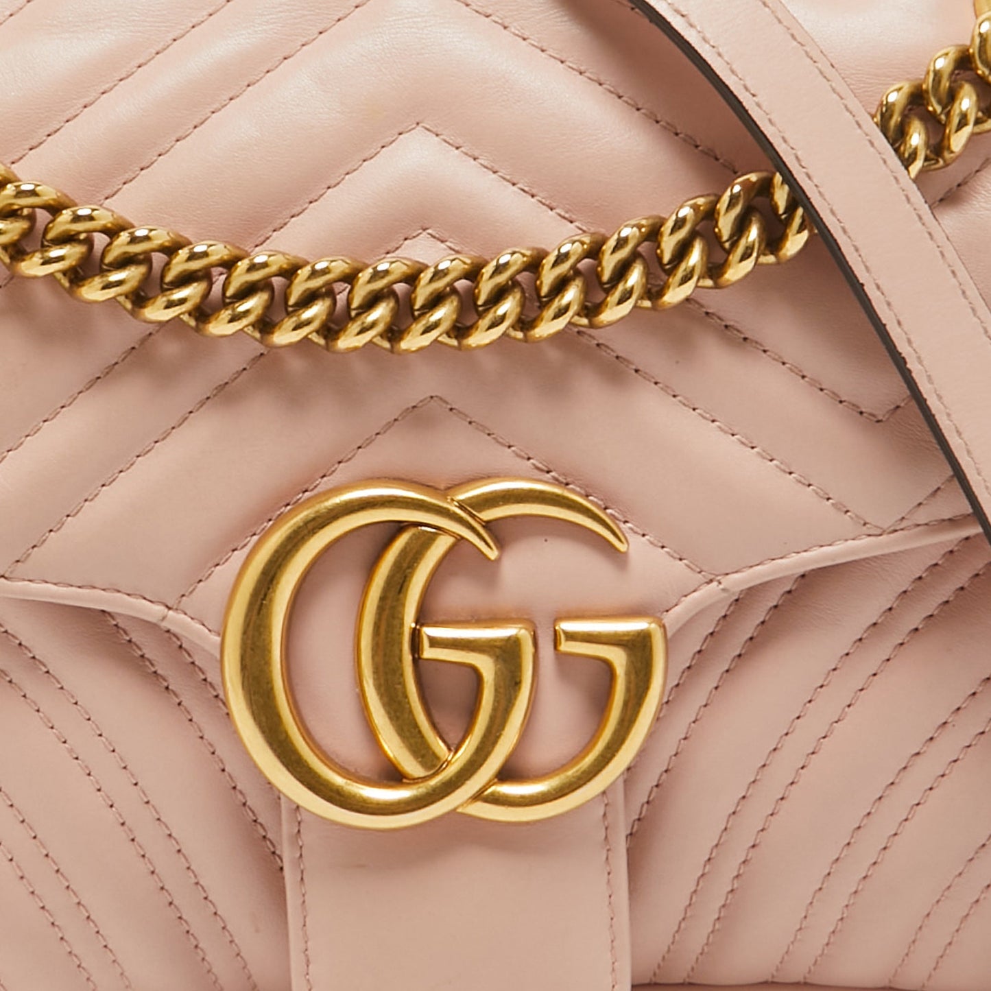 Luxury Gucci Trending 2025 Pink Matelass&eacute; Leather Small Gg Marmont Shoulder Bag..