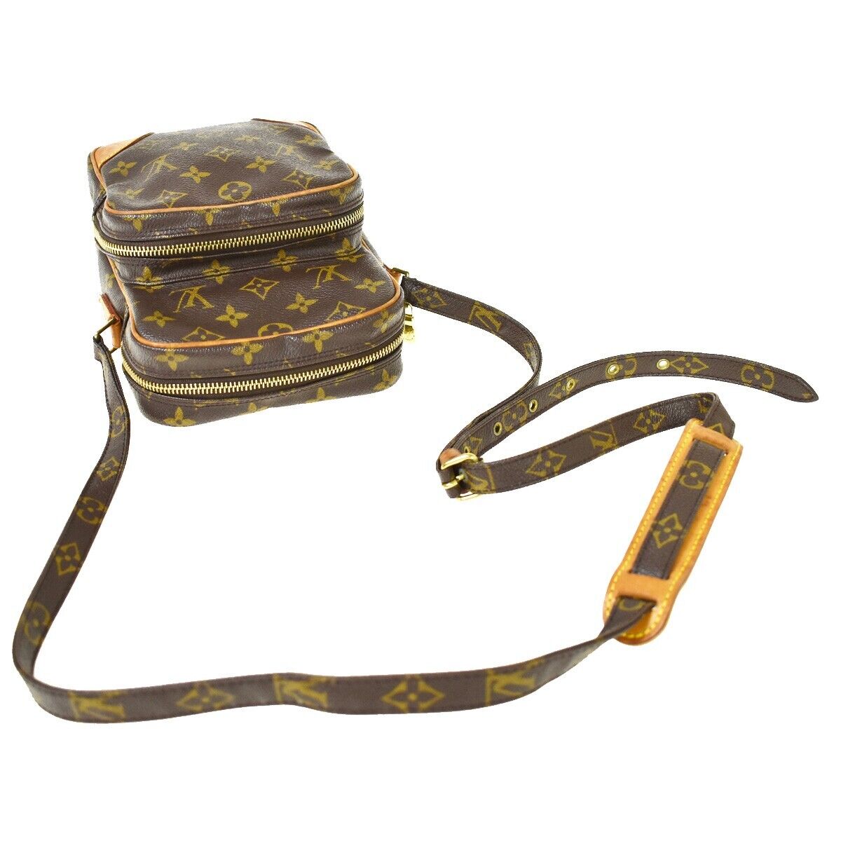 Louis Vuitton Amazon  Canvas Shoulder Bag ()