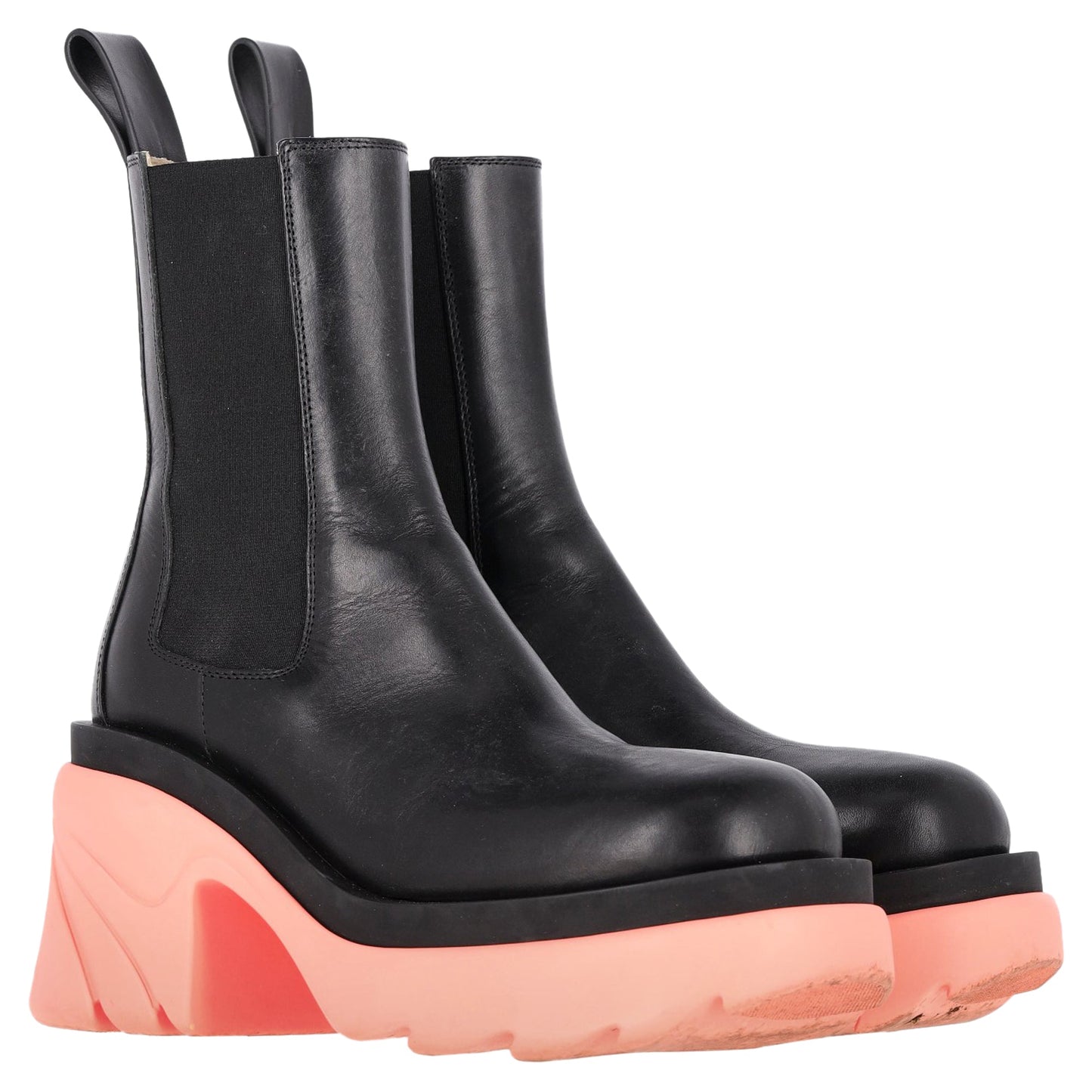 Luxury Bottega Veneta Flash Platform Ankle Boot in Black Leather and Pink Rubber Sole