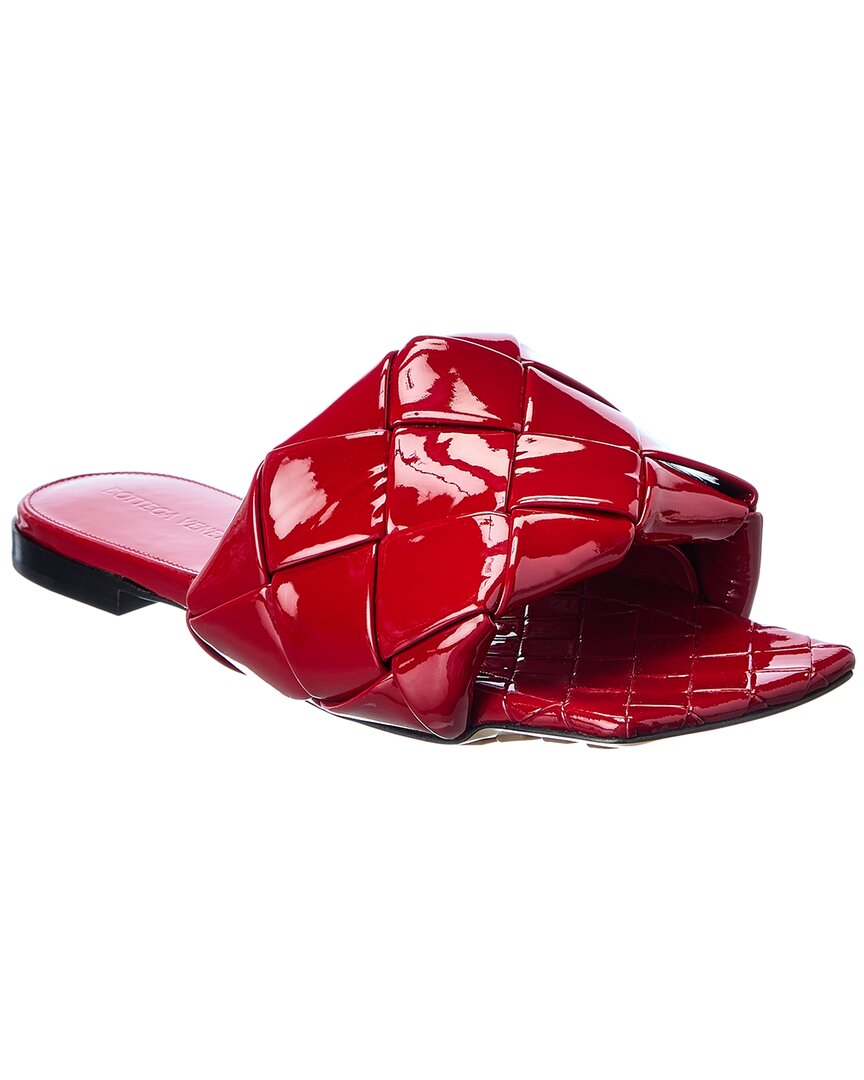 Luxury Bottega Veneta The Lido Intrecciato Patent Sandal