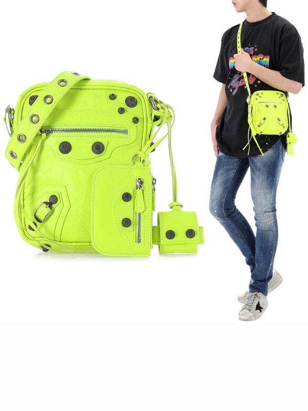 Luxury Balenciaga Le Cagole Cross Bag Green