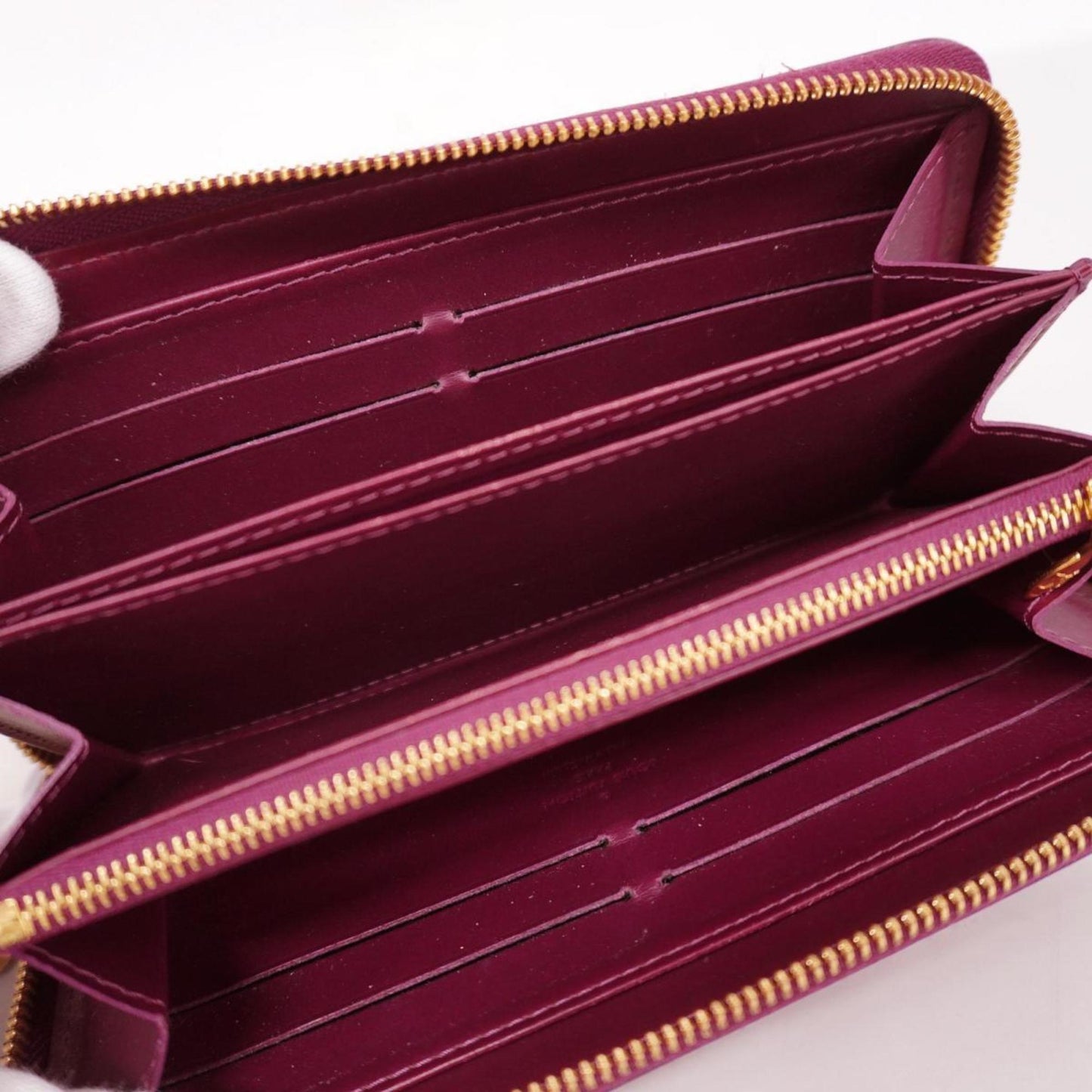 Louis Vuitton Zippy Wallet  Patent Leather Wallet  ()