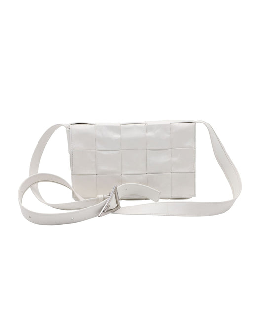 Luxury Bottega Veneta Cassette Bag in White Calfskin Leather