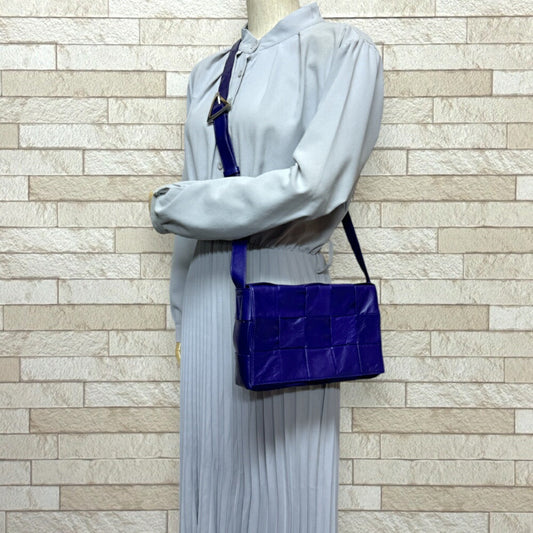 Luxury Bottega Veneta  Leather Shoulder Bag ()