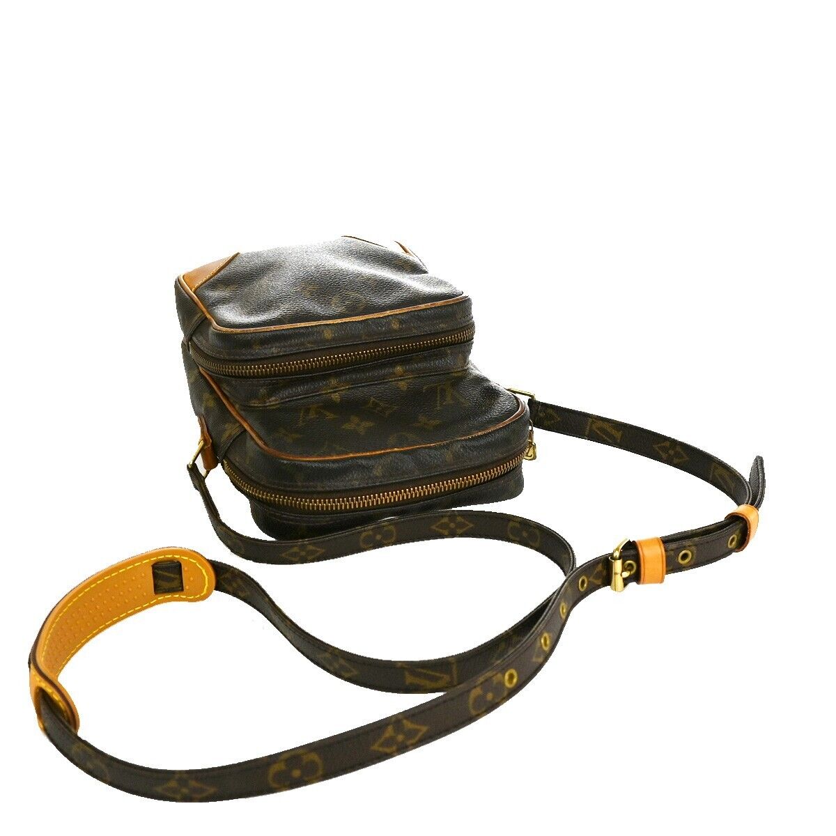 Louis Vuitton Amazon  Canvas Shoulder Bag ()