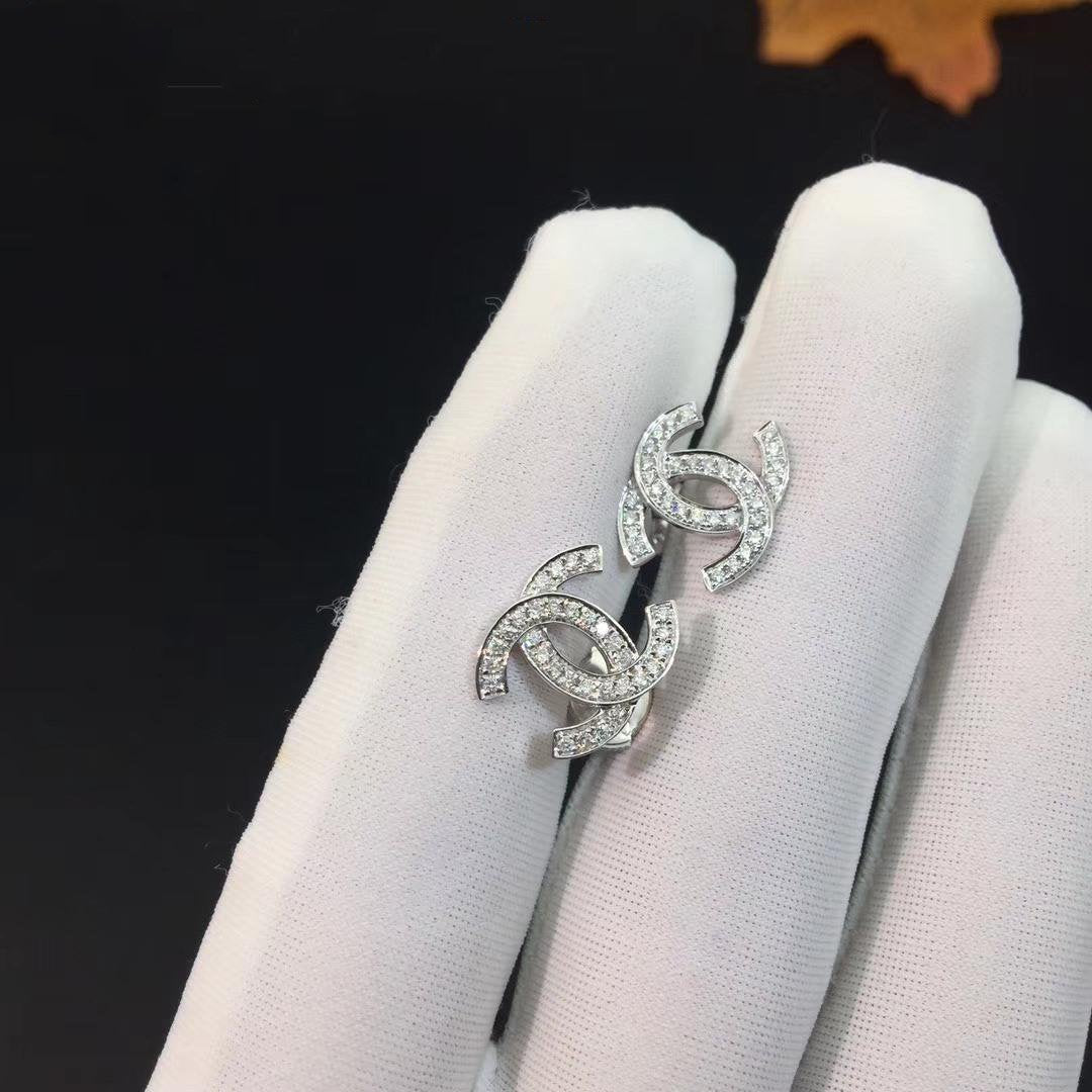 Luxury Chanel LOGO EARRINGS SMALL SILVER DIAMOND
