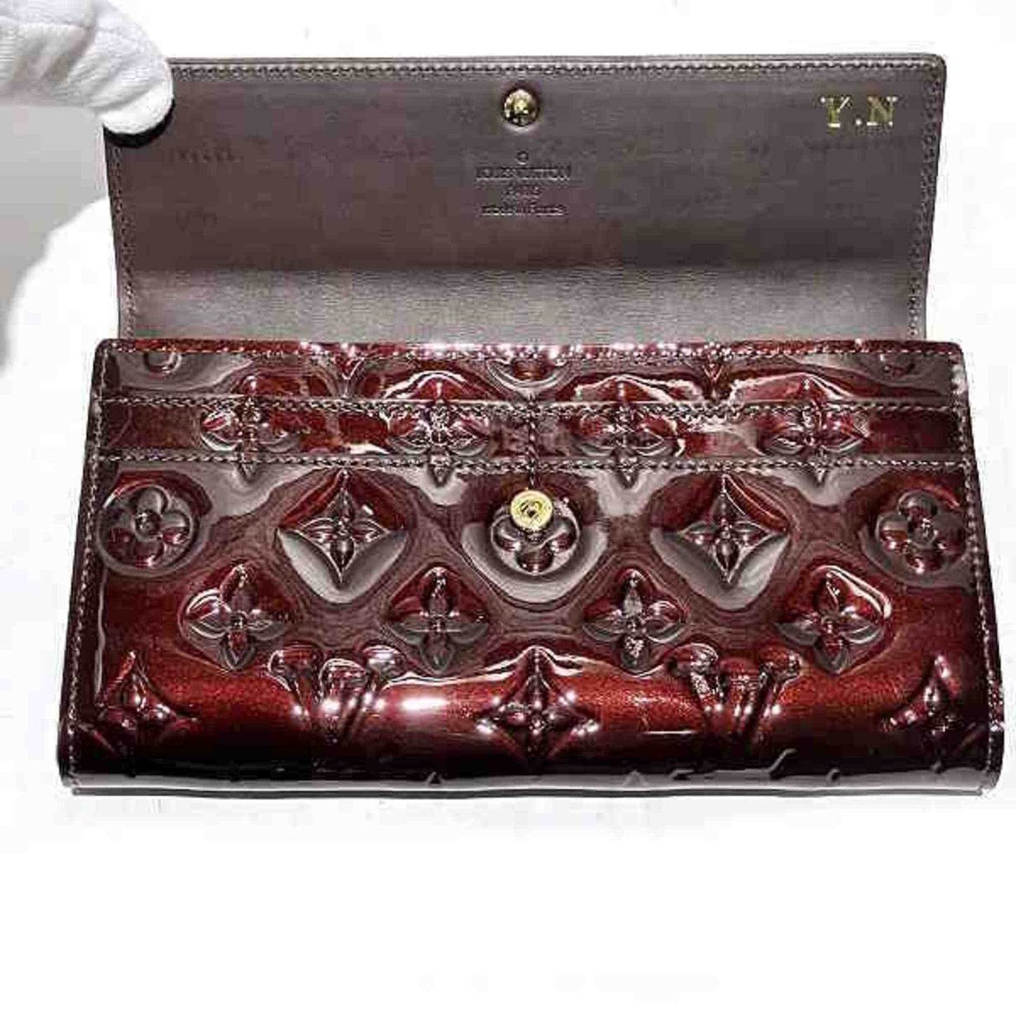 Louis Vuitton Sarah  Patent Leather Wallet  ()
