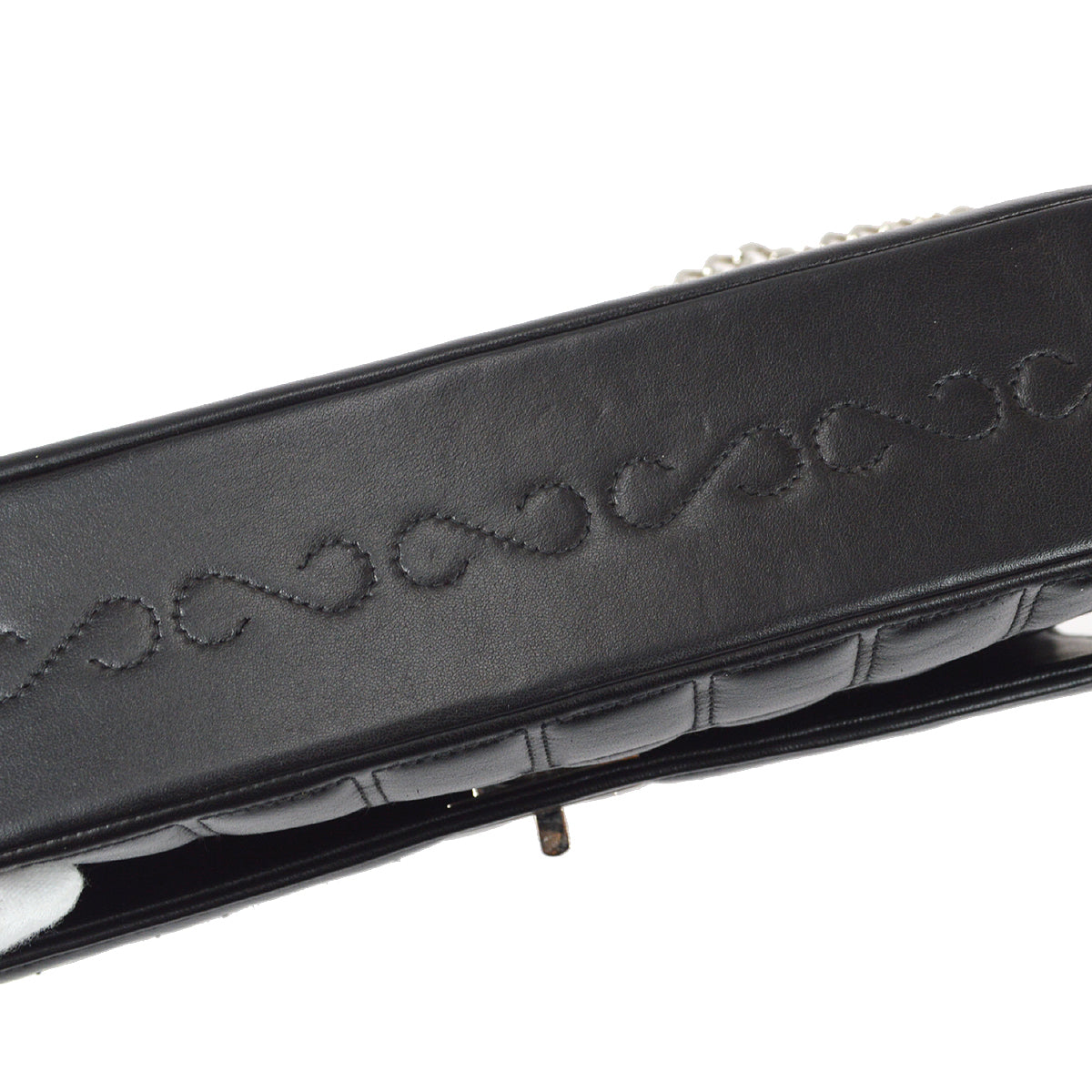 Luxury Chanel 2000-2001 Black Lambskin Medium Mademoiselle Lock Straight Flap