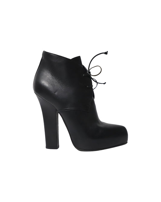Luxury Bottega Veneta Lace Up Platform Ankle Boots in Black Leather