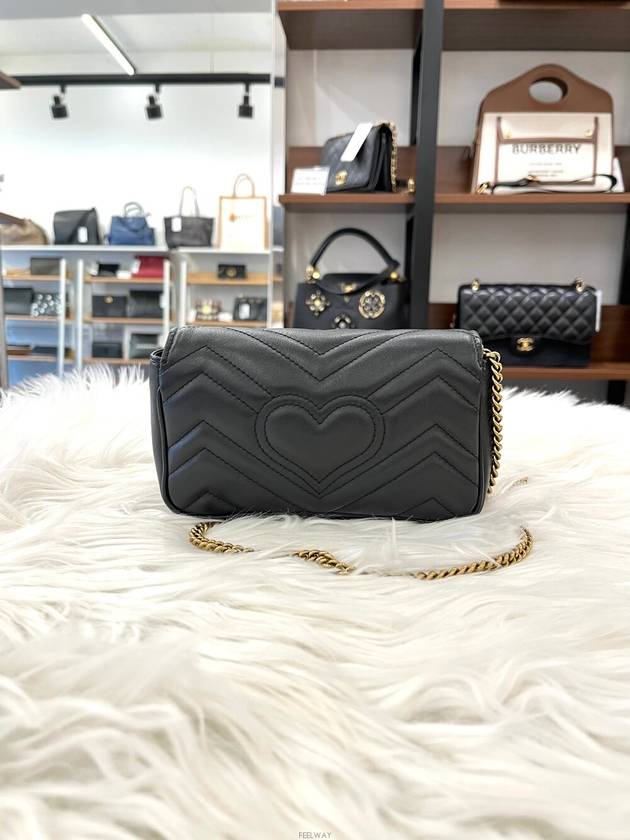 Luxury Gucci Trending 2025 Daol Sangin Store GG Marmont Matelasse Cross Bag Mini Condition A