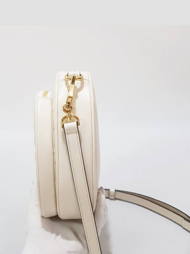 Luxury Gucci Trending 2025 Interlocking G Heart Shoulder Bag 751628