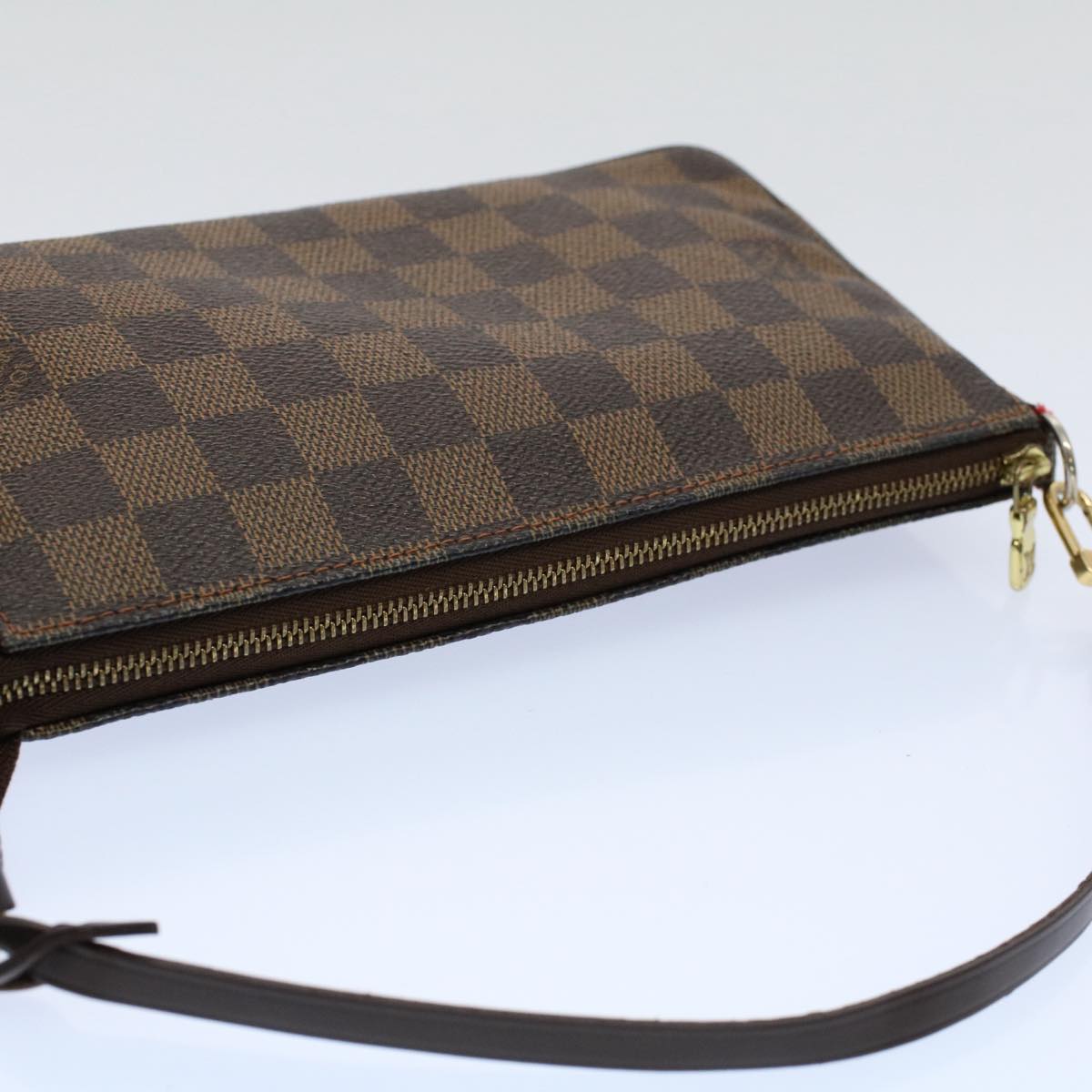 Louis Vuitton Pochette Accessoires  Canvas Clutch Bag ()