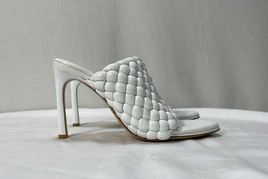 Luxury Bottega Veneta Padded Sandals in White Leather