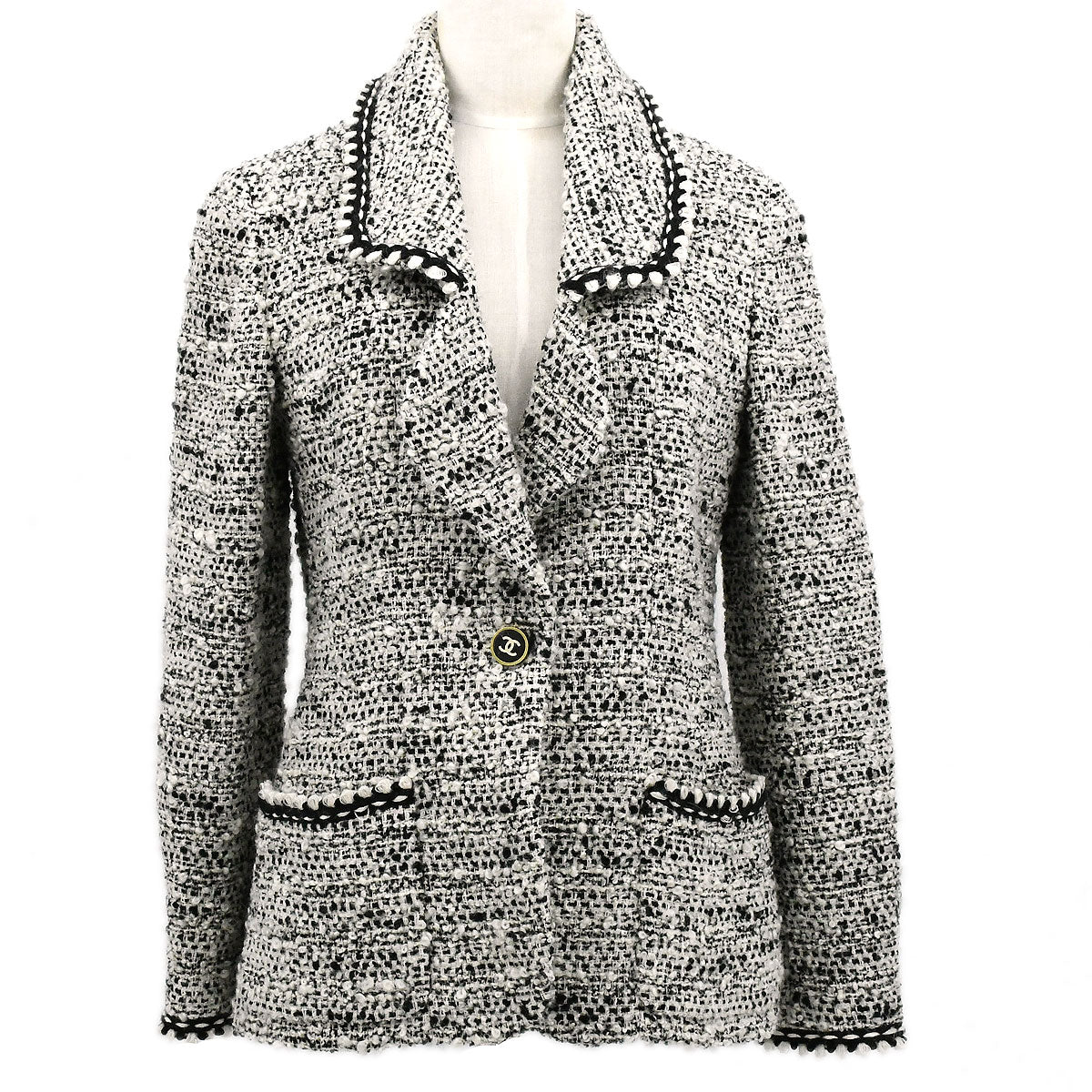 Luxury Chanel Fall 1994 single-breasted tweed blazer #42