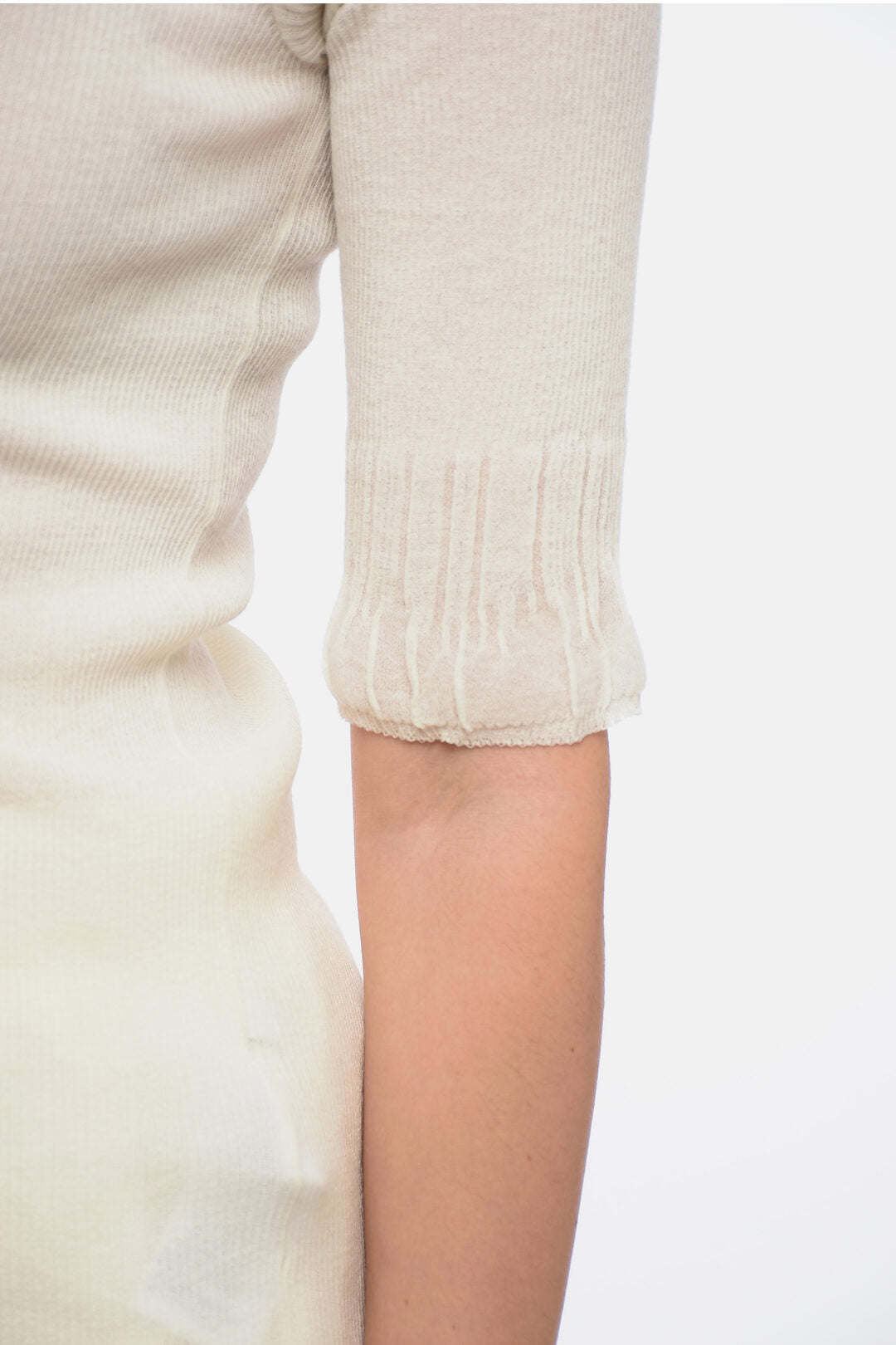Luxury Bottega Veneta Buttoned Neck T-Shirt with Ruffled Sleeves