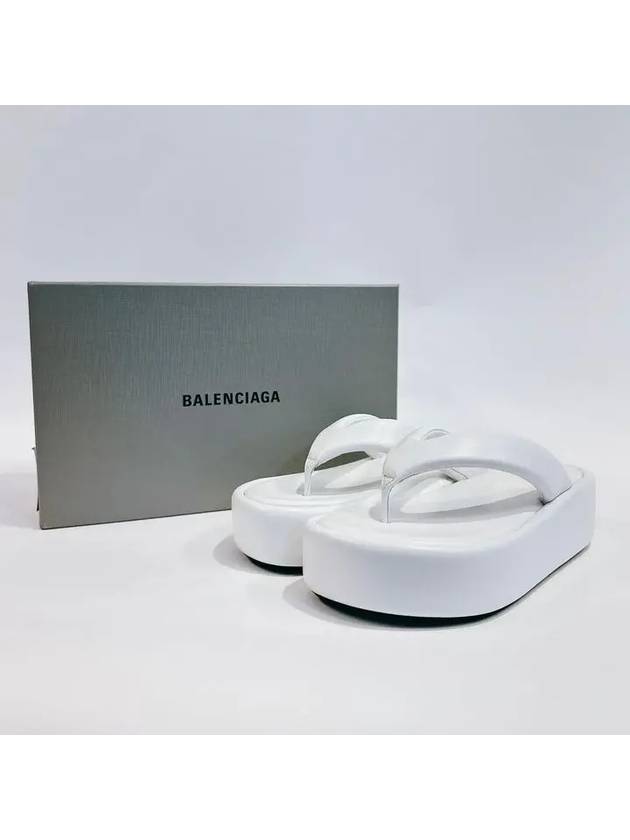 Luxury Balenciaga Women's Rise Thong Flip Flops White