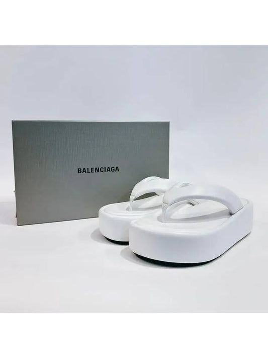 Luxury Balenciaga Women's Rise Thong Flip Flops White