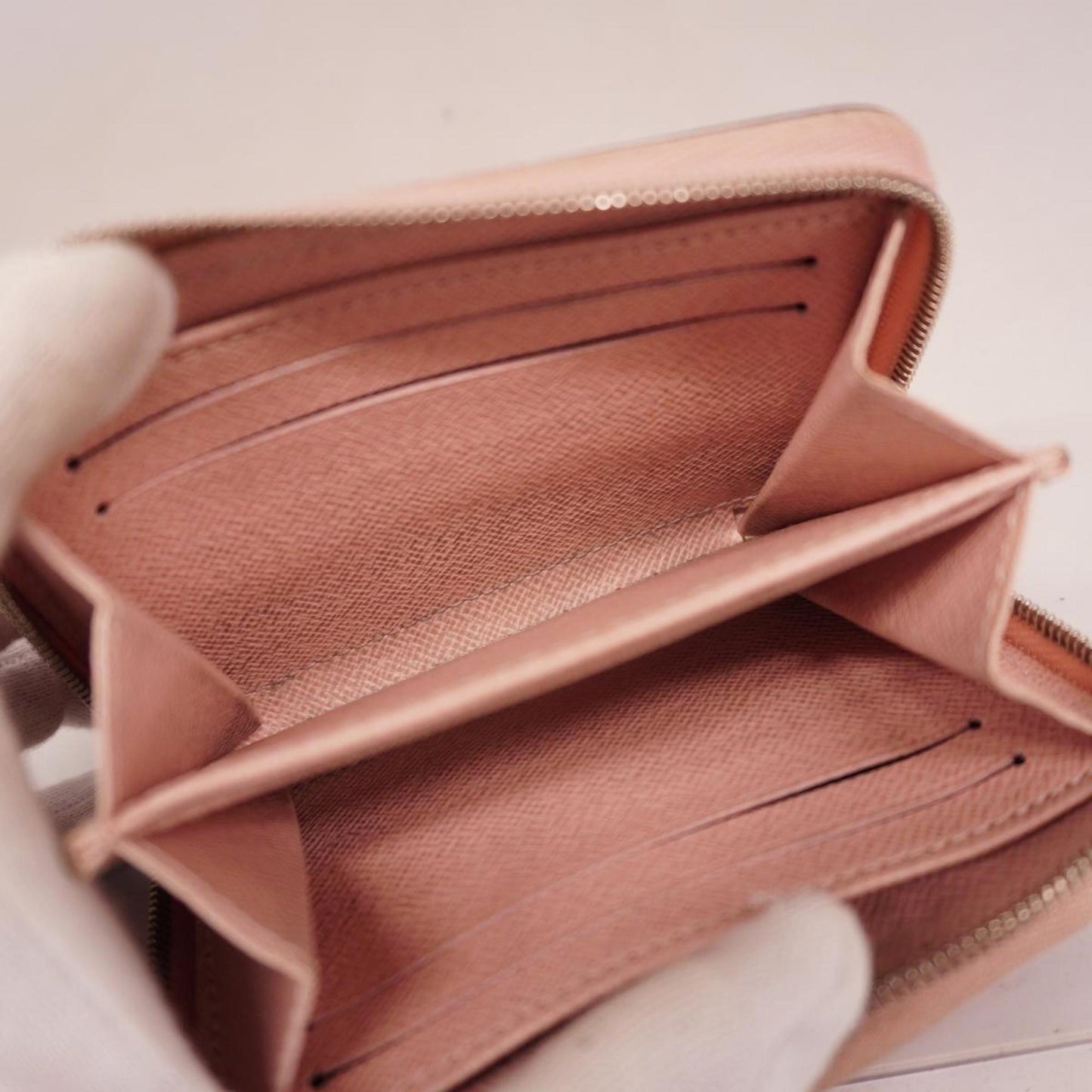 Louis Vuitton Zippy Coin Purse  Leather Wallet  ()