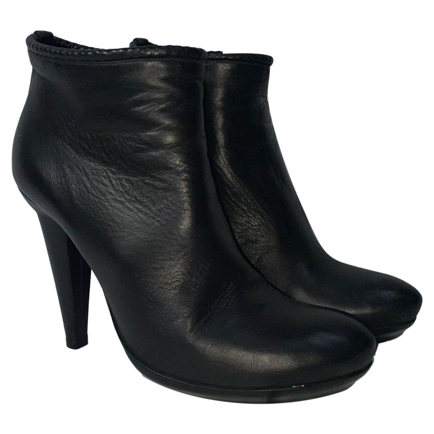 Luxury Bottega Veneta Ankle Boots in Black Leather