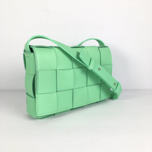 Luxury Bottega Veneta Cassette