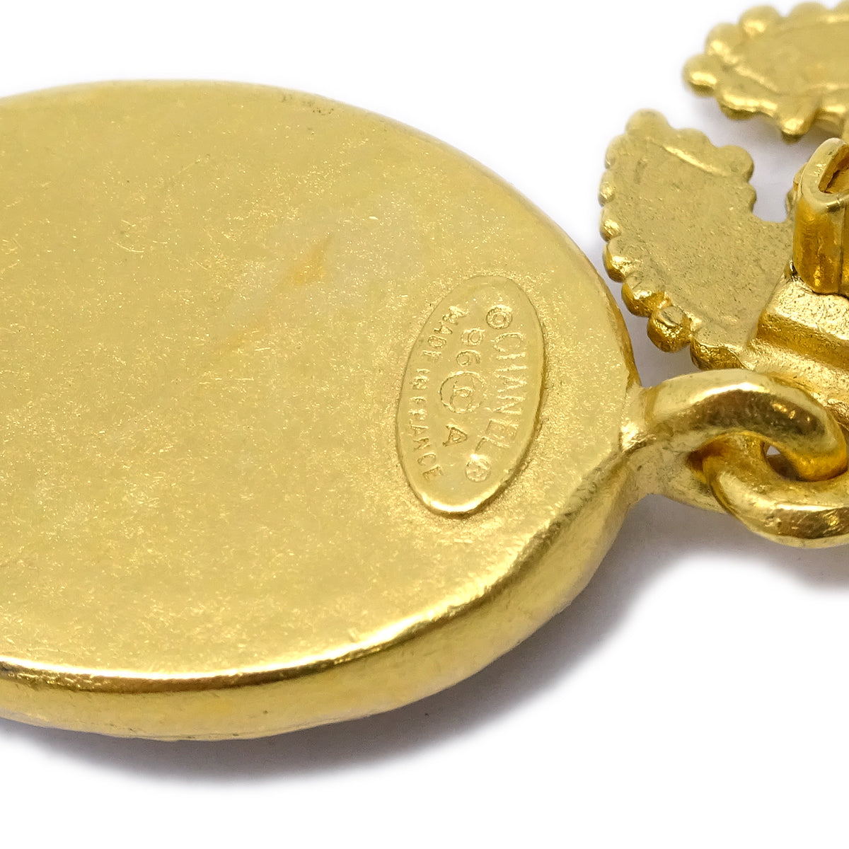 Luxury Chanel Stone Dangle Earrings Clip-On Gold 96A