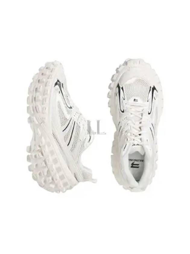 Luxury Balenciaga Bouncer Low-Top Sneakers White