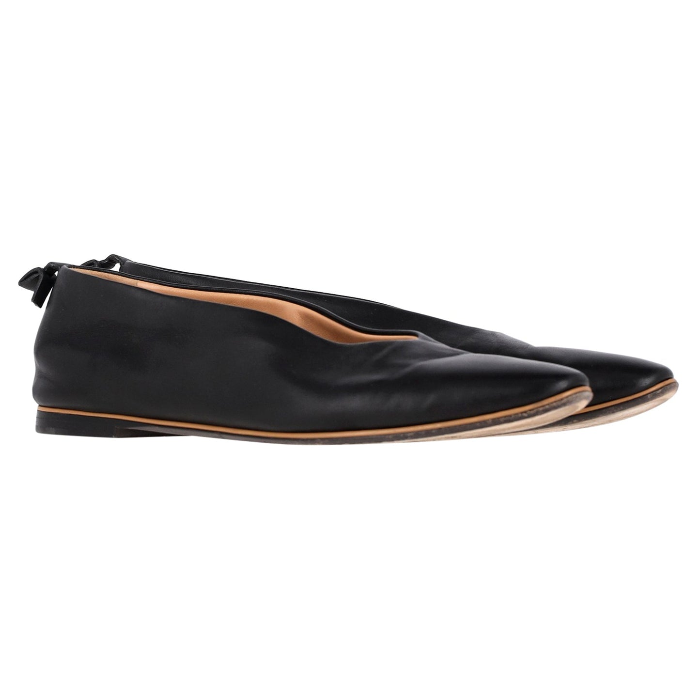 Luxury Bottega Veneta Almond Toe Flats in Black Leather
