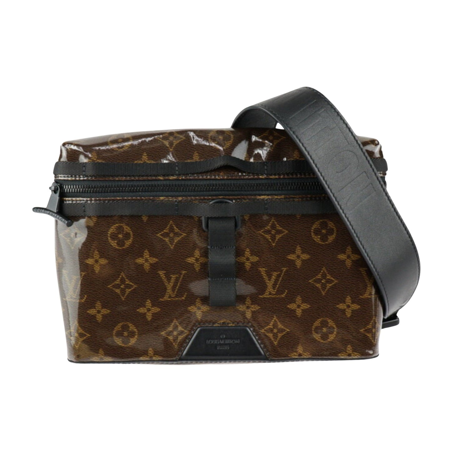 Louis Vuitton Messenger  Canvas Shoulder Bag ()