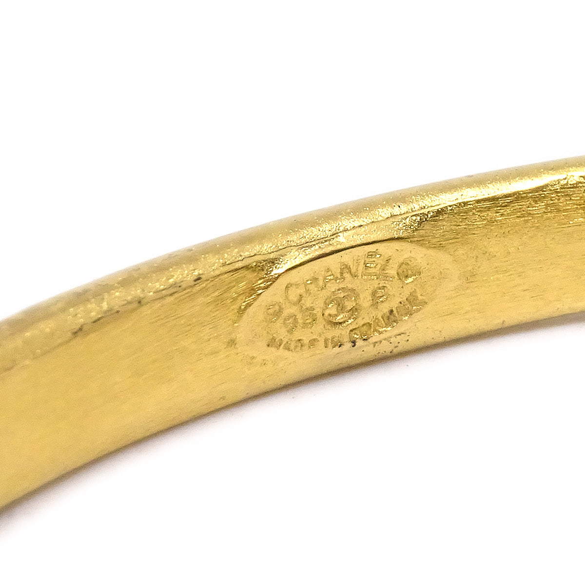 Luxury Chanel Heart Bangle Gold 95P