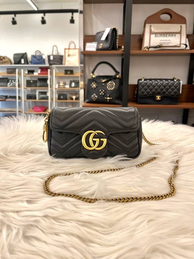 Luxury Gucci Trending 2025 Daol Sangin Store GG Marmont Matelasse Cross Bag Mini Condition A