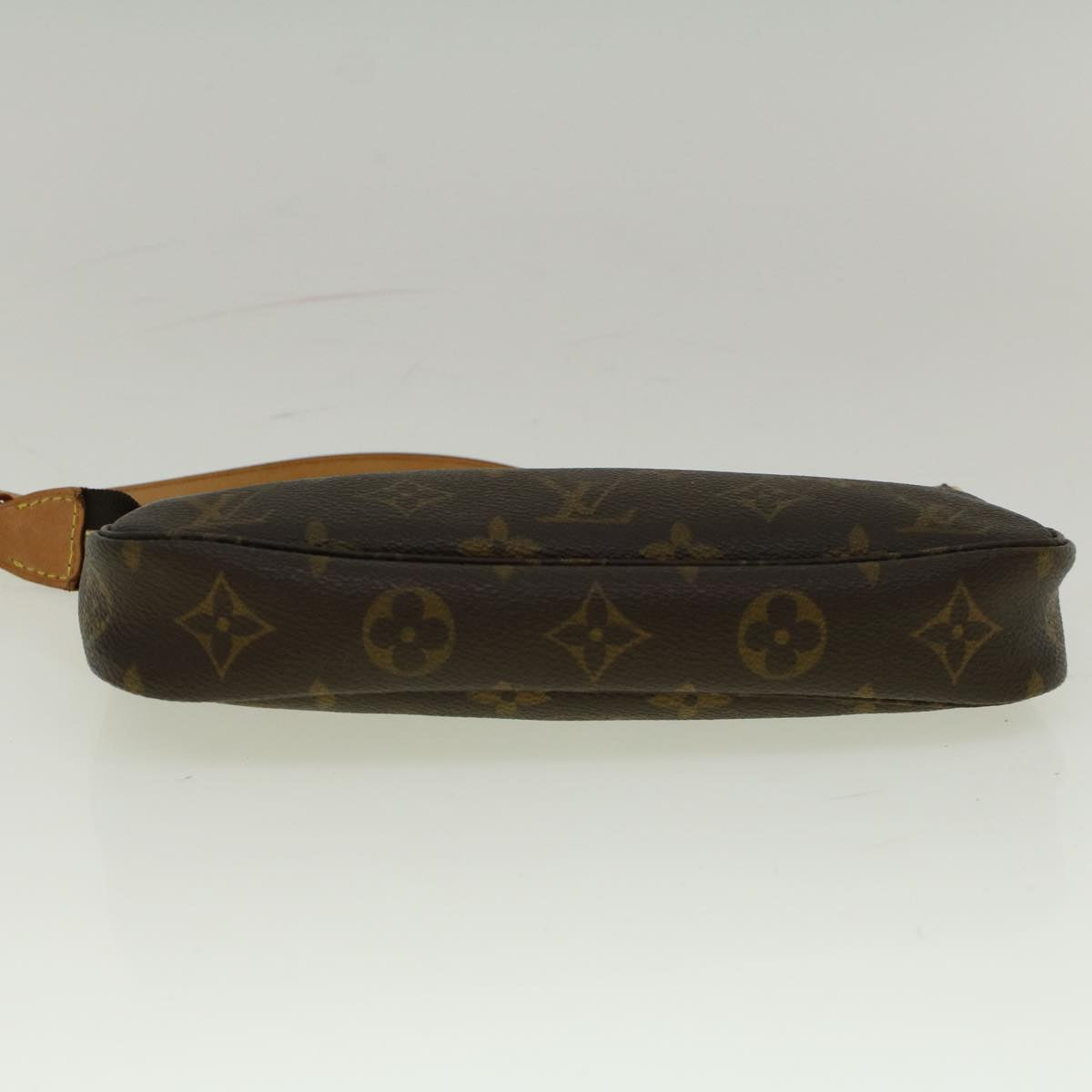 Louis Vuitton Pochette Accessoire  Canvas Clutch Bag ()