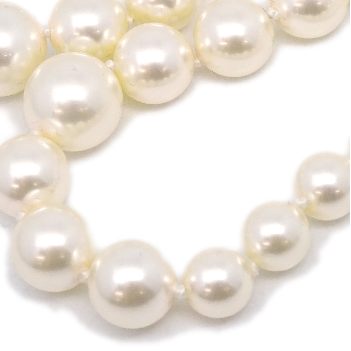Chanel Artificial Pearl Necklace White 08V