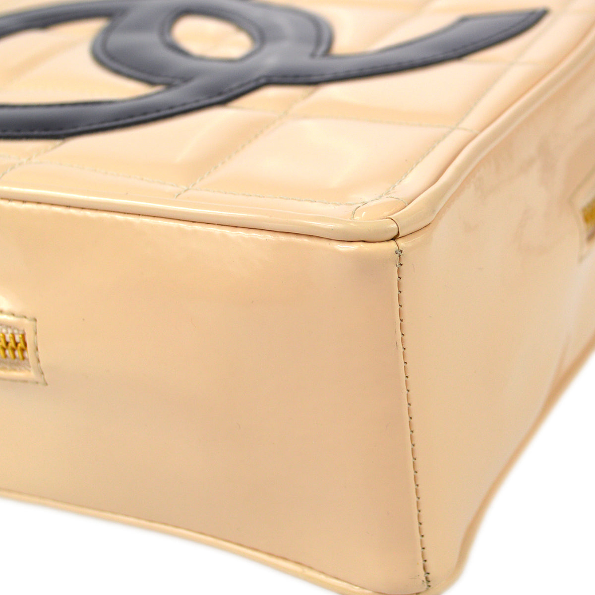 Luxury Chanel * 1994 Heart Vanity Handbag Beige