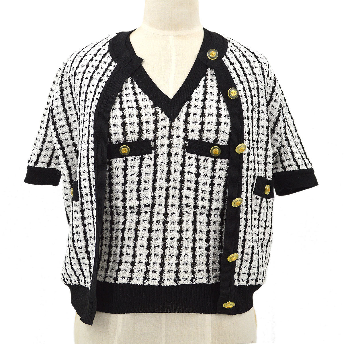Luxury Chanel 1997 Spring CC-button bouclé top and cardigan twinset #42