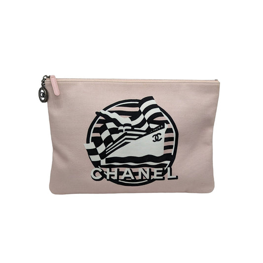 Luxury Chanel bag La Pausa Bay Pouch O-Case Light Pink