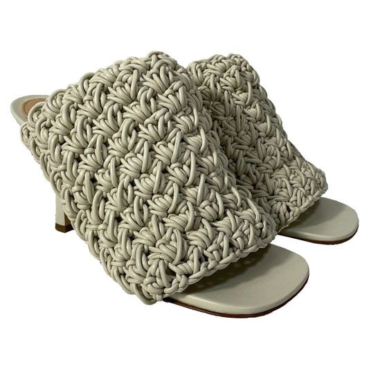 Luxury Bottega Veneta The Board Open-Toe Mules in Cream Leather