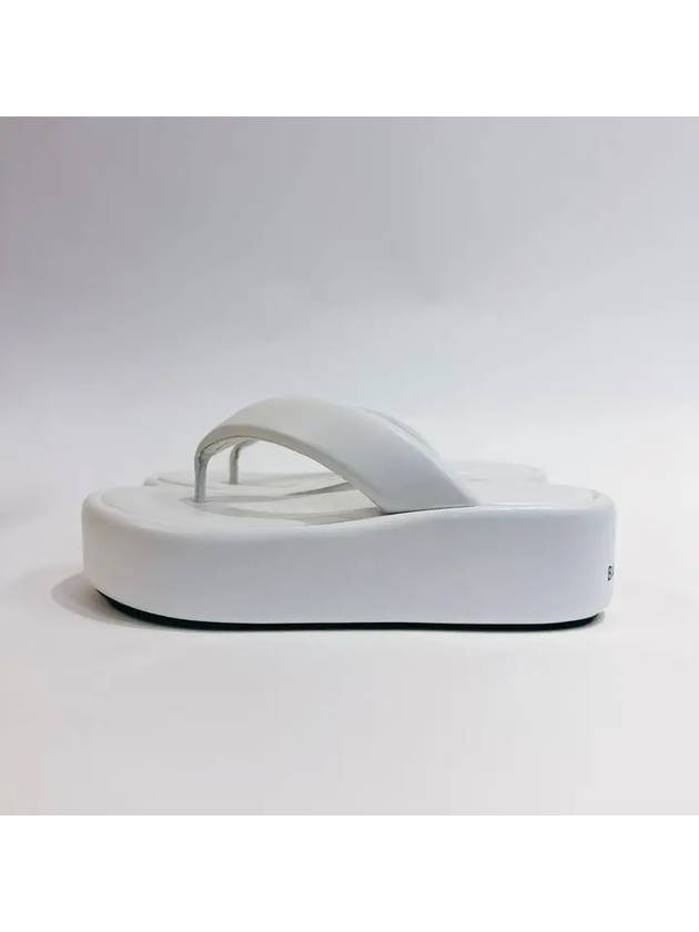 Luxury Balenciaga Women's Rise Thong Flip Flops White
