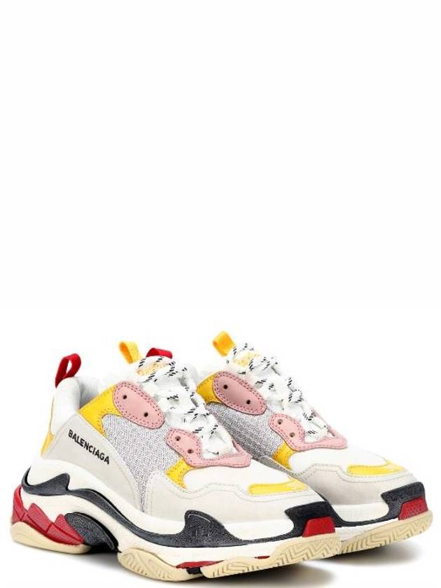 Luxury Balenciaga Triple S Low Top Sneakers Cream Yellow